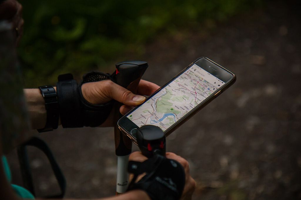 O Celular Piora a Memória? O que Se Sabe sobre Google, GPS e Fotos