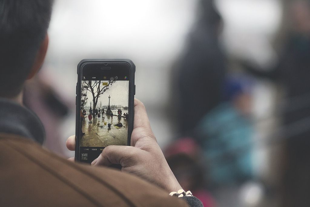 Como Checar Informação sobre Saúde Mental nas Redes: 7 Perguntas Antes de Compartilhar