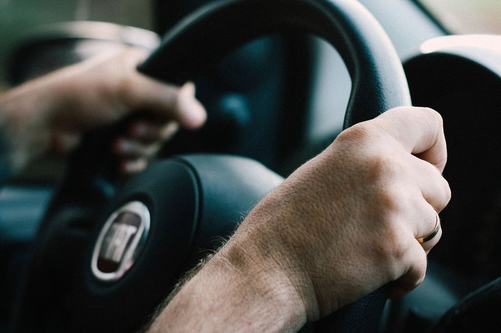 Medo de Dirigir: O que É a Amaxofobia e Como a Terapia Ajuda a Voltar ao Volante